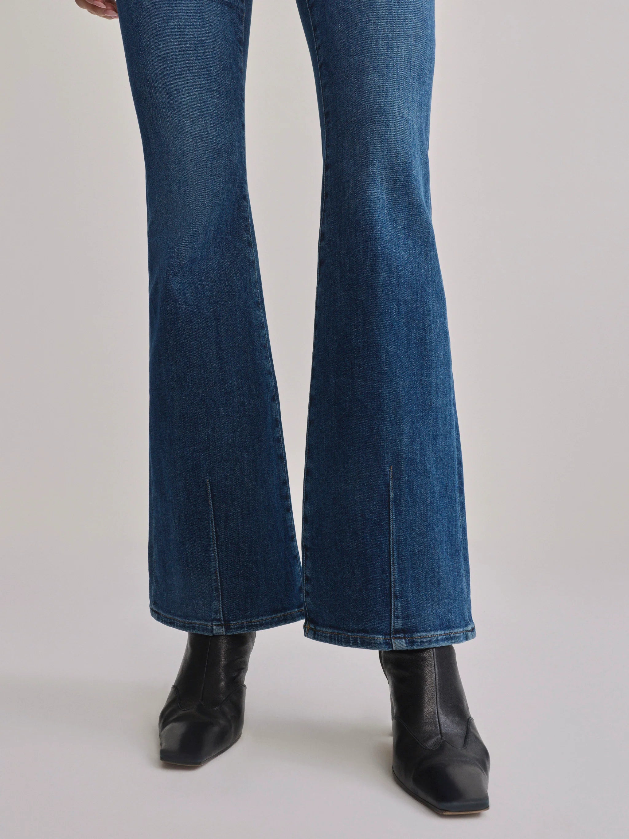 Bridget Bootcut High Rise Instasculpt™ 31.5" Jeans