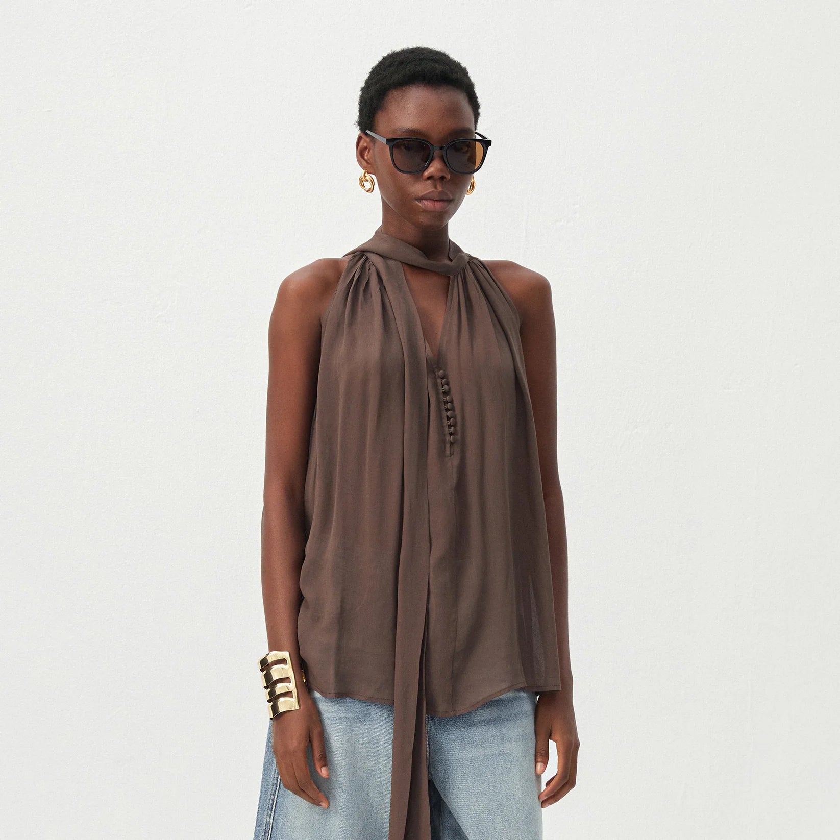 Halter Neck Keyhole Sleeveless Blouse